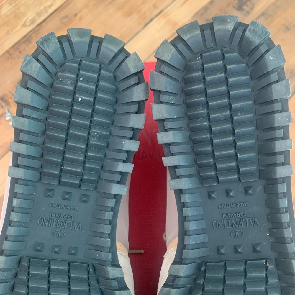 Valentino tennis shoes - Picture 1 of 6